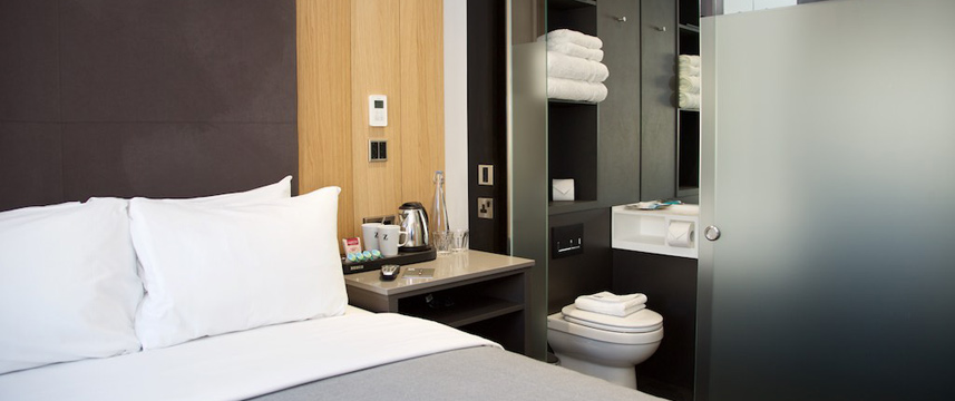 The Z Hotel City - Washroom