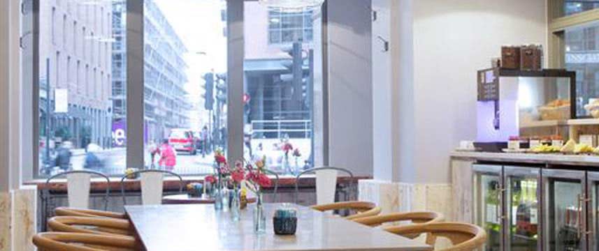 The Z Hotel Shoreditch - Cafe Tables