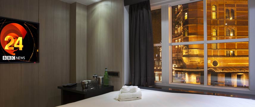 The Z Hotel Soho - Bedroom