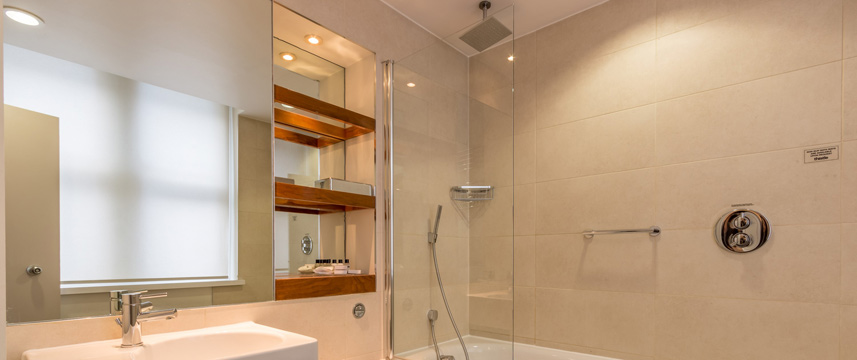 Thistle London Holborn - Bathroom