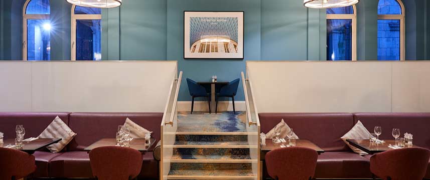 Thistle London Holborn - Kingsley Two Restaurant Tables