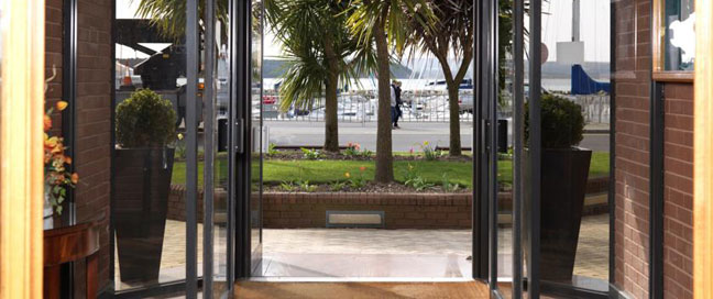 Thistle Poole - Entrance