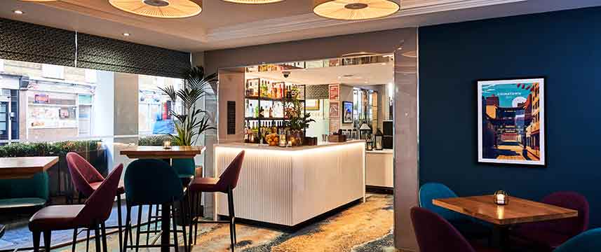 Thistle Trafalgar Square Lobby Bar