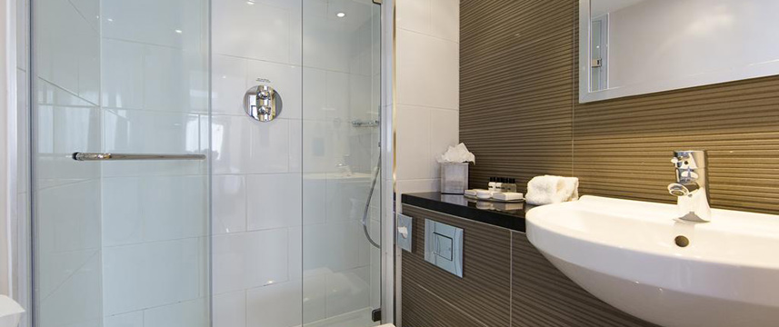 Thistle Trafalgar Square - Shower Room
