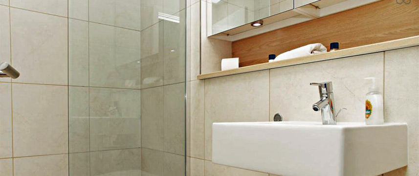 Times Square Apartments - Ensuite