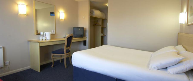 Travelodge Cork Airport - Family Bedroom