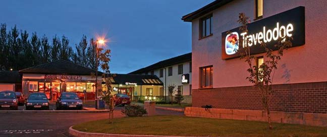 Travelodge Limerick - Exterior At Night