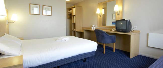 Travelodge Limerick - Family Bedroom