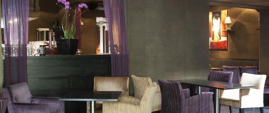 Trianon Hotel - Bar Seating