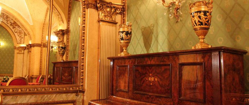 Turner Hotel - Grand Piano