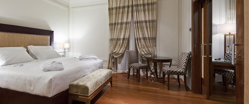 UNA Hotel Roma - Suite Bedroom