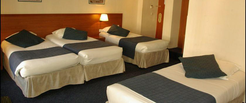 Univers Hotel - Quad Room