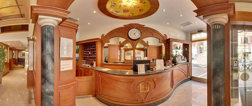 Univers Hotel - Reception