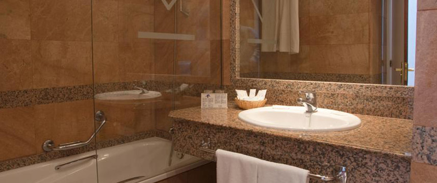 VIK Hotel San Antonio - Bathroom