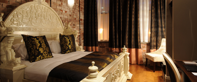 Velvet Hotel - Balcony King