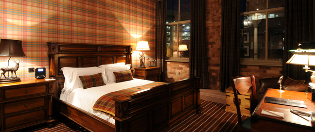 Velvet Hotel - Velvet King