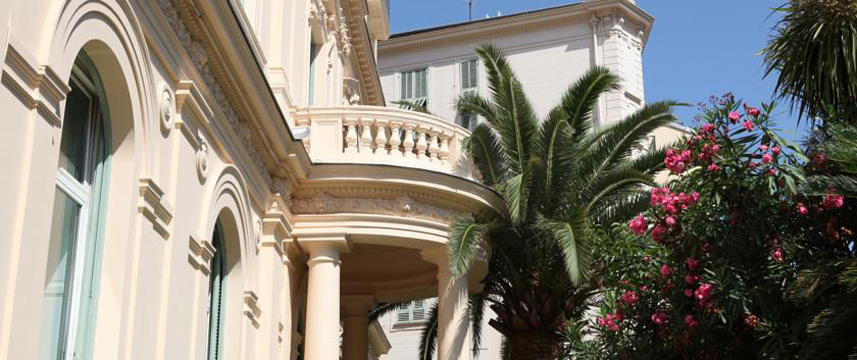 Vendome Hotel - Facade