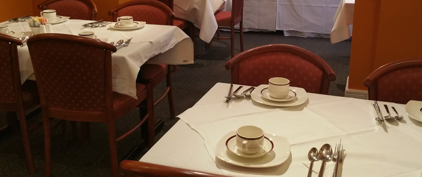 Victor Hotel - Breakfast Seating