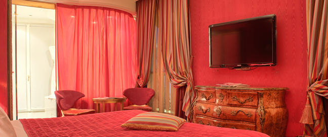 Villa Royale - Double Bedroom