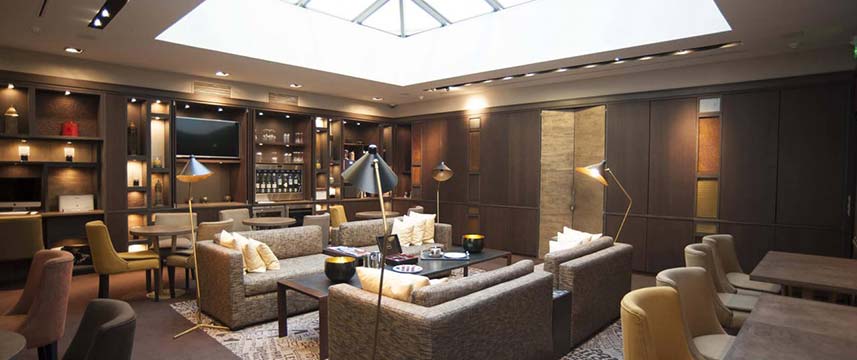 Villa Saxe Eiffel - Lobby Bar Seating