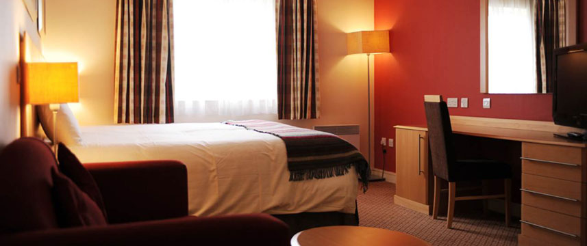 Village Nottingham - Family Room