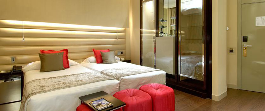 Vincci Capitol - Triple Bedroom
