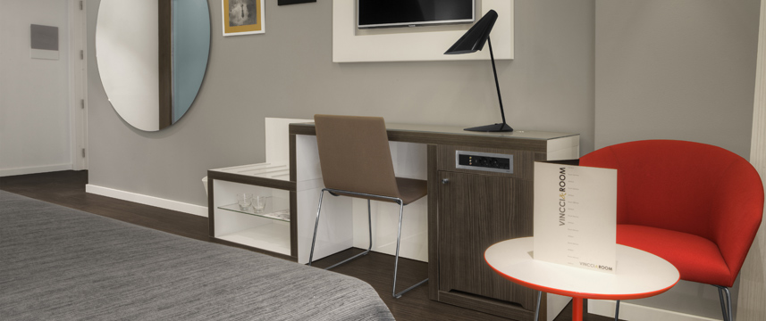 Vincci Gala - Desk Area