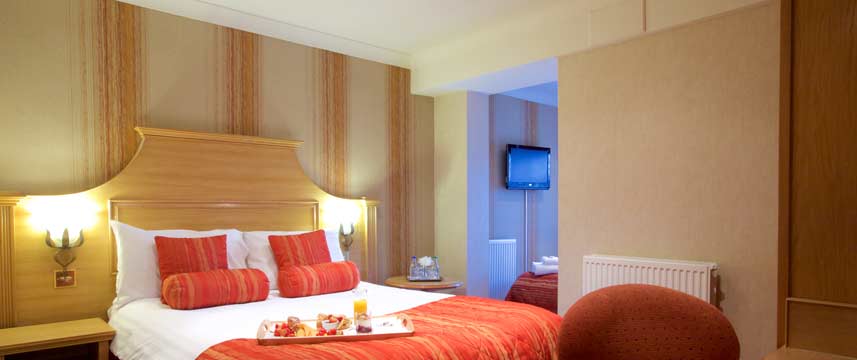 Warrington Fir Grove Hotel Family Room