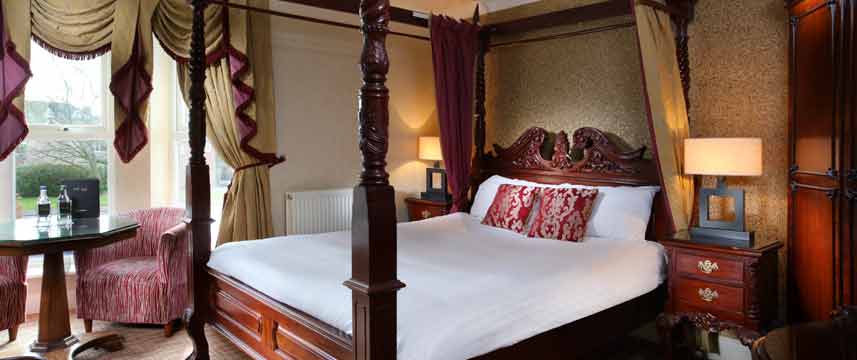 Warrington Fir Grove Hotel Four Poster Bed