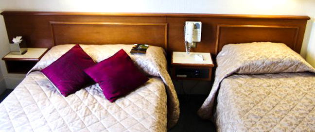 Washington Hotel - Triple Bedroom