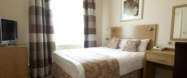 Weetwood Hall - Bedroom