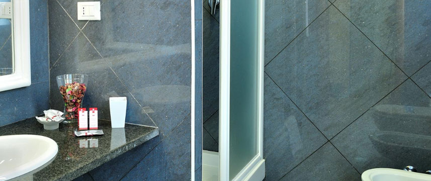 Welcome Piram Hotel - Bathroom