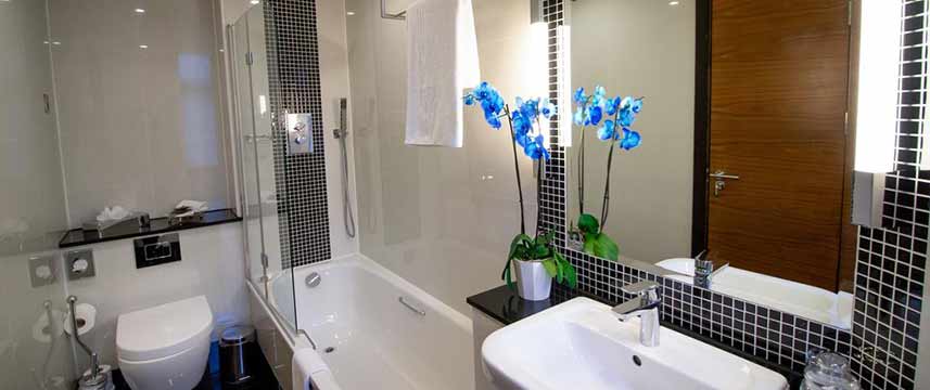 Wellington Hotel by Blue Orchid - Bathroom