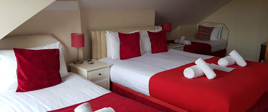 Wentworth House Hotel - Quad Room Beds