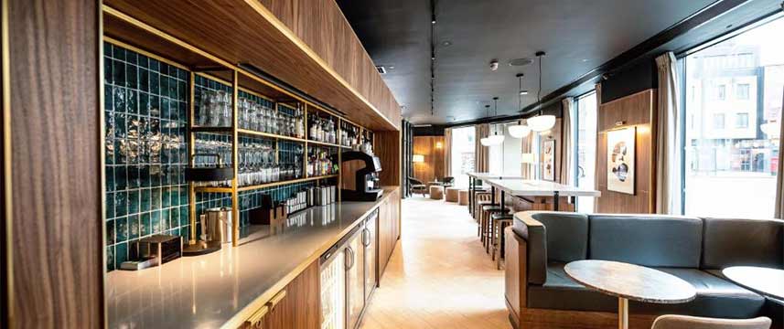 Wilde Aparthotel Aldgate Lobby Bar