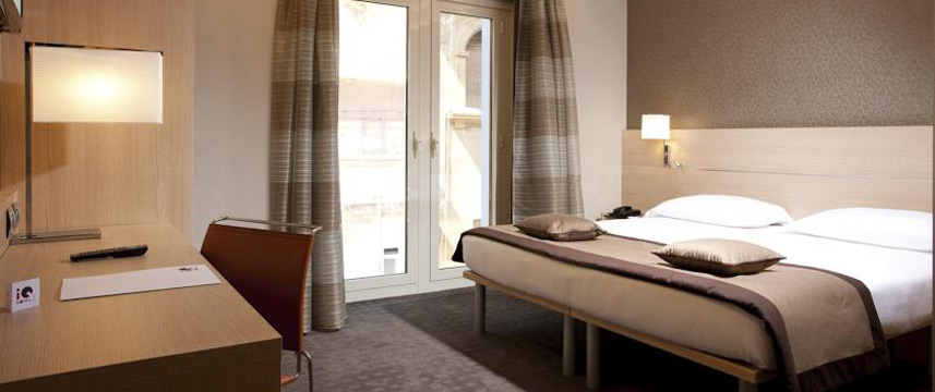iQ Hotel Roma - Bedroom Double