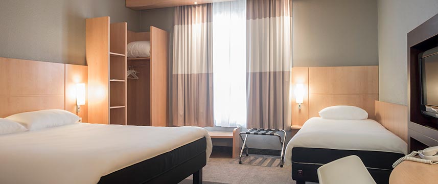 ibis Brussels Centre Gare du Midi - Triple Room