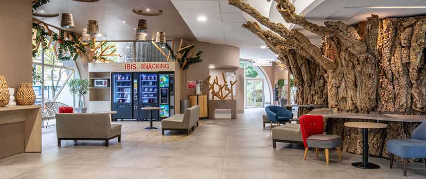 ibis Paris Tour Eiffel Cambronne Lobby