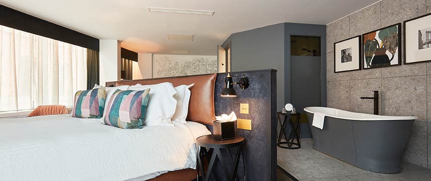 voco Manchester City Centre - Cheever Suite Bath