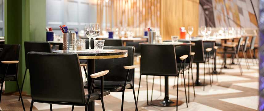 voco Manchester City Centre - Restaurant Tables